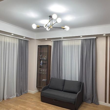 Tbilisi Hilton Apartment Екстер'єр фото