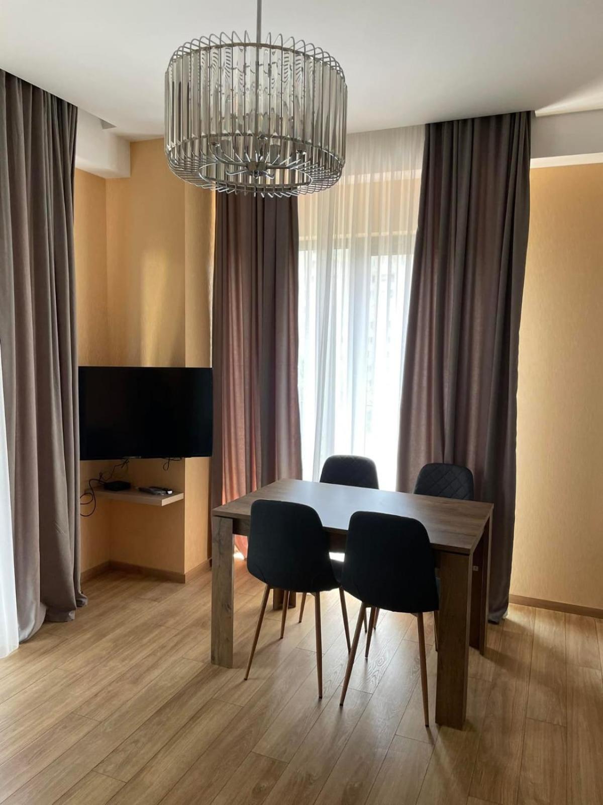 Tbilisi Hilton Apartment Екстер'єр фото