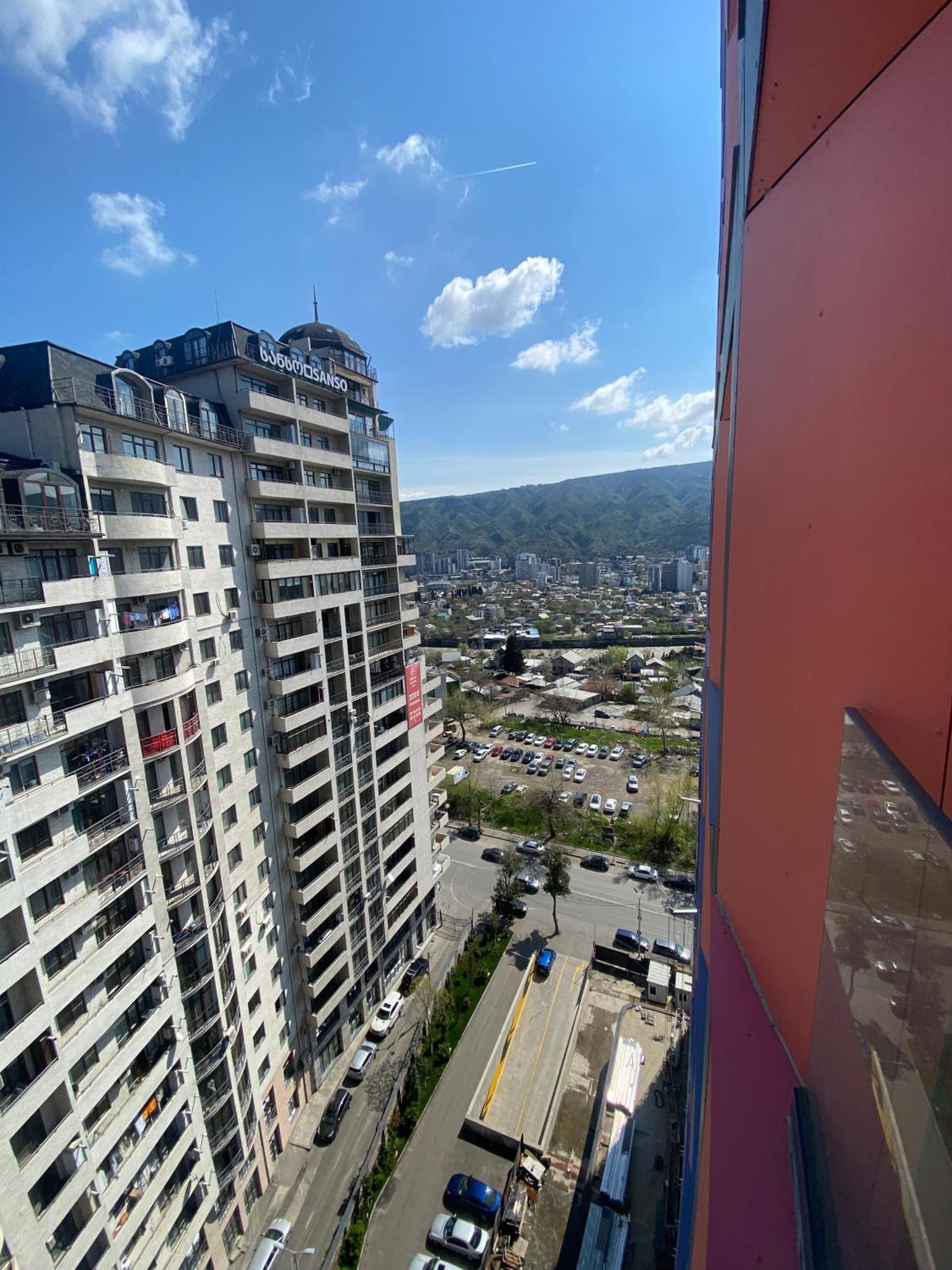 Tbilisi Hilton Apartment Екстер'єр фото
