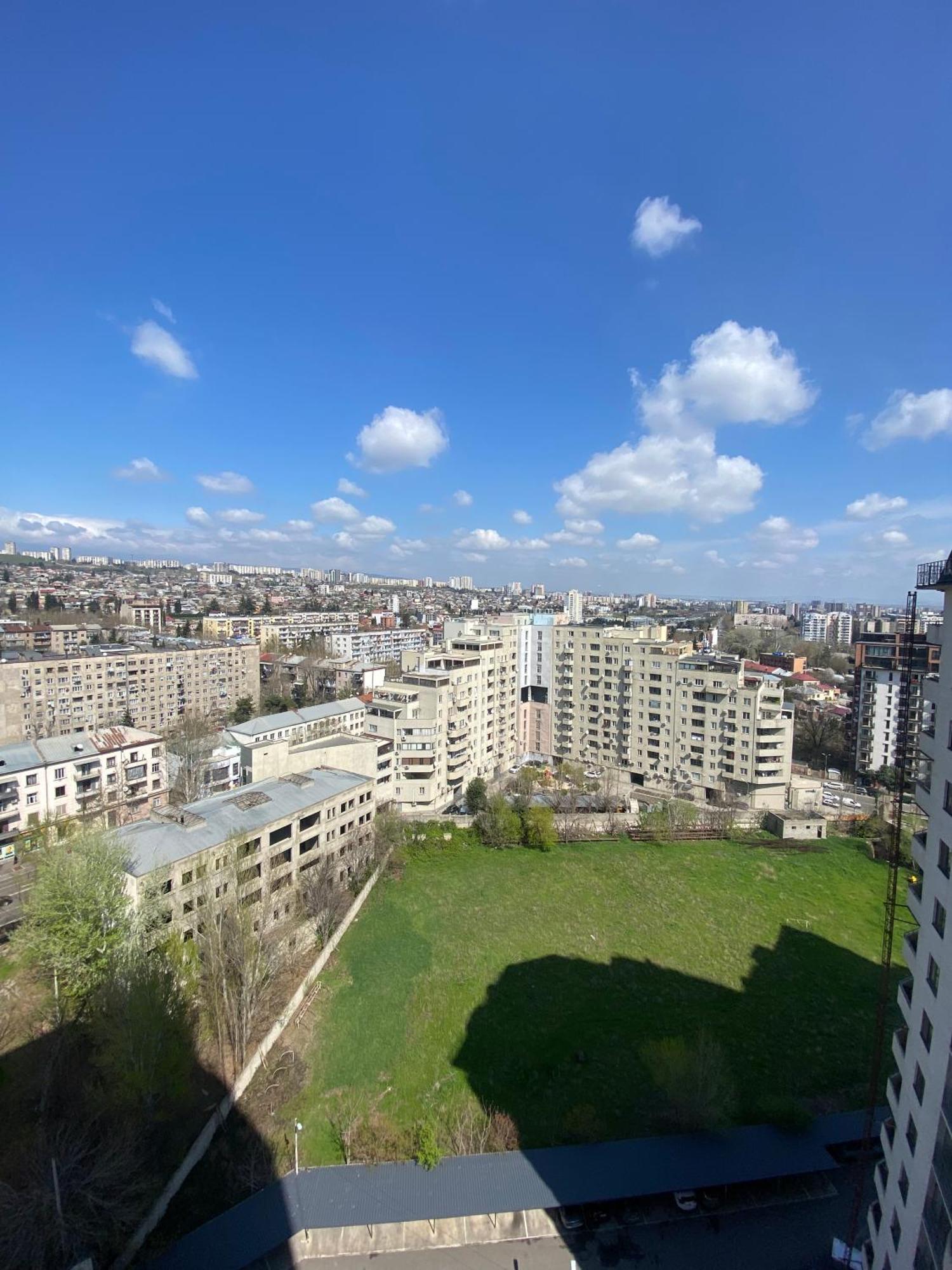 Tbilisi Hilton Apartment Екстер'єр фото