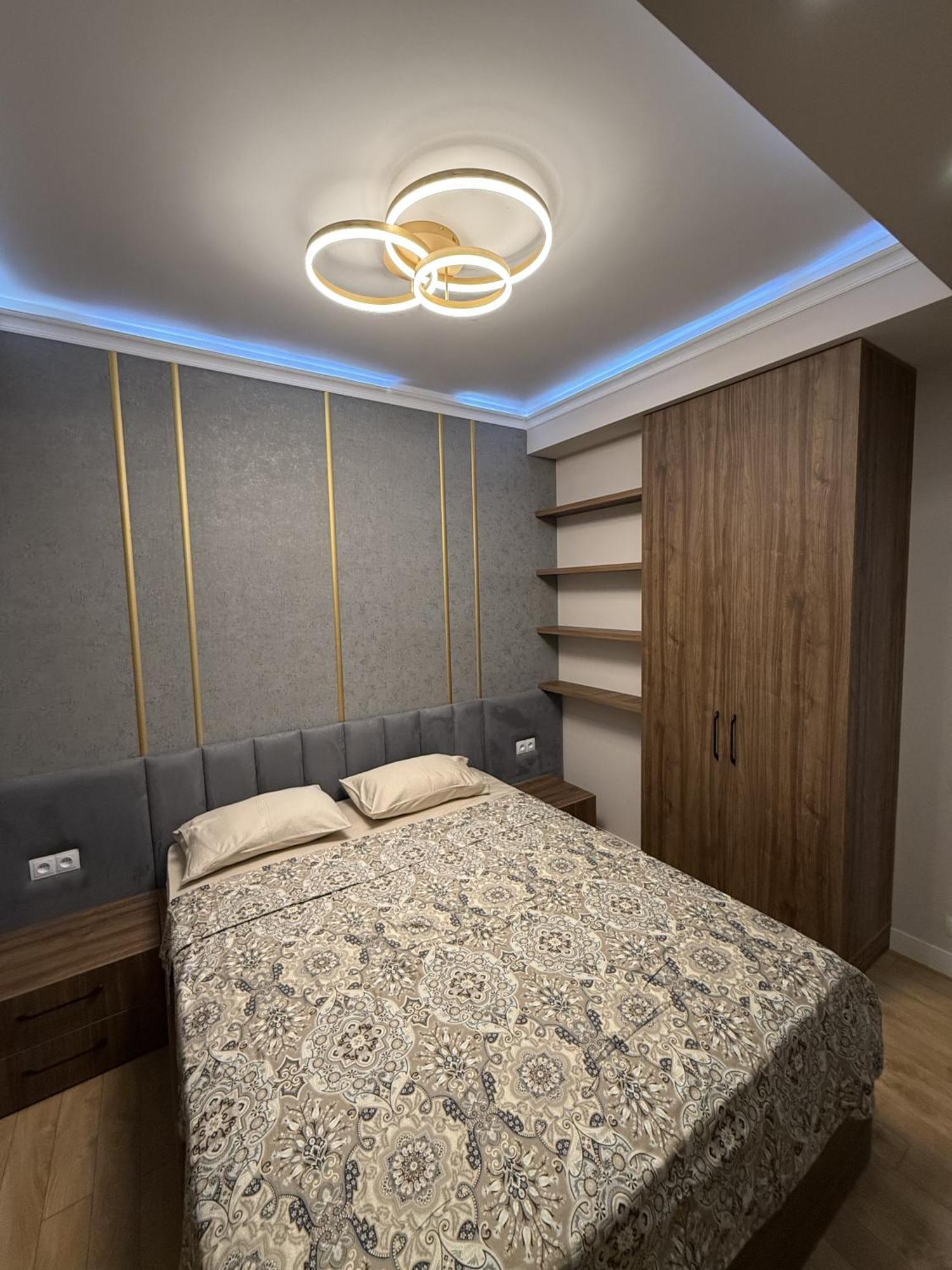 Tbilisi Hilton Apartment Екстер'єр фото