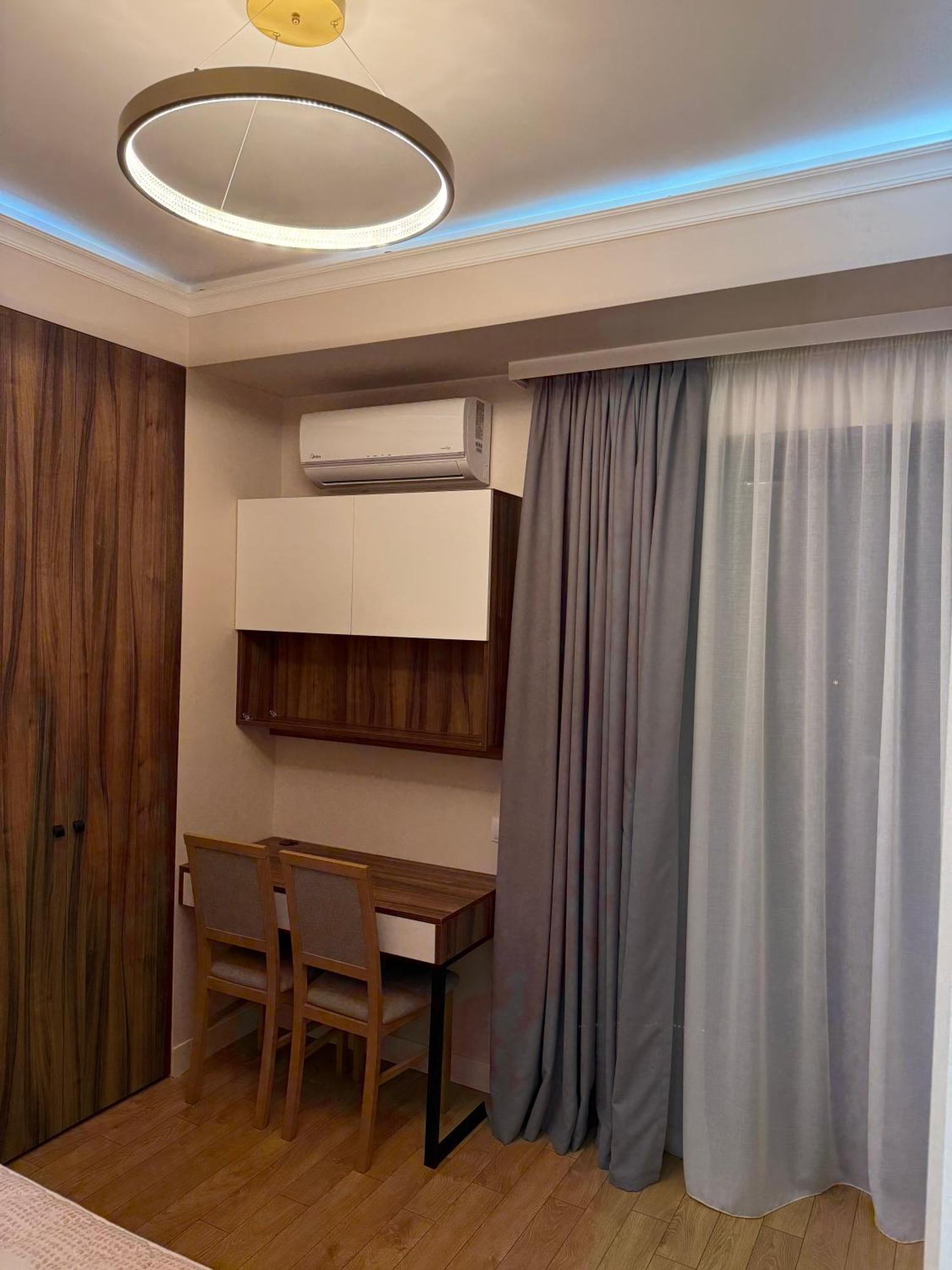 Tbilisi Hilton Apartment Екстер'єр фото