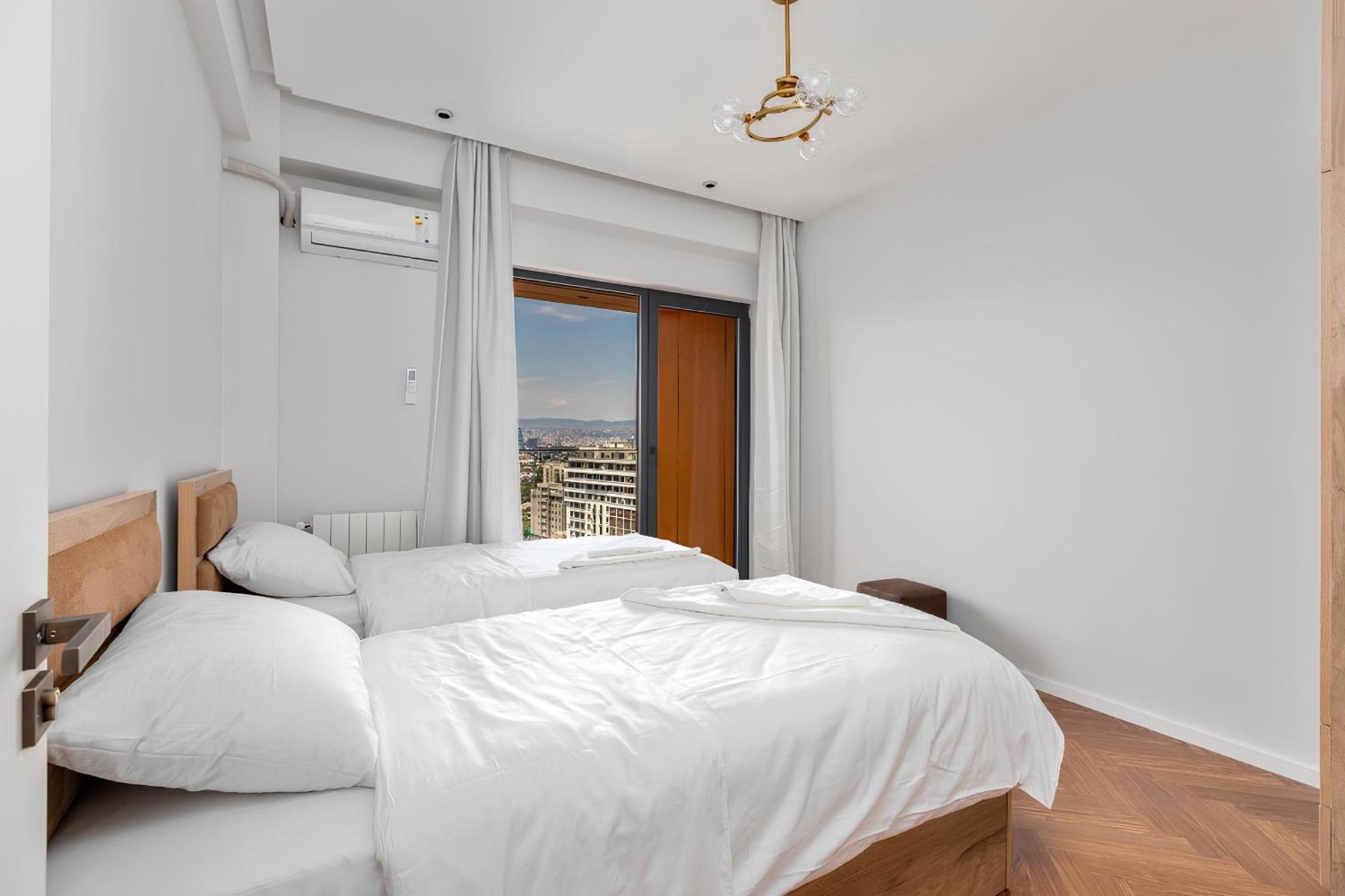 Tbilisi Hilton Apartment Екстер'єр фото